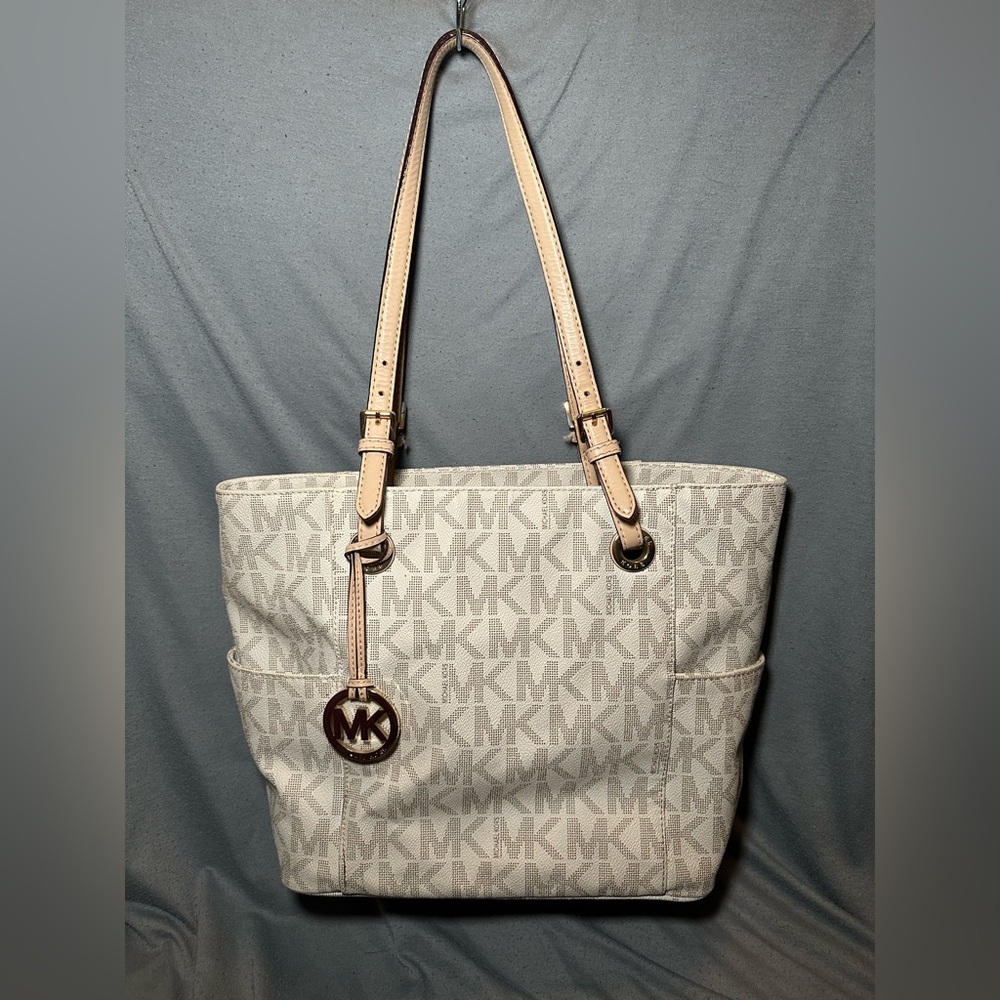 Michael Kors Large Vanilla Signature Tote